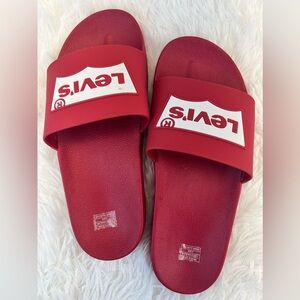 Levi’s Red Batwing Slide 2 Women’s size 9 NWT
